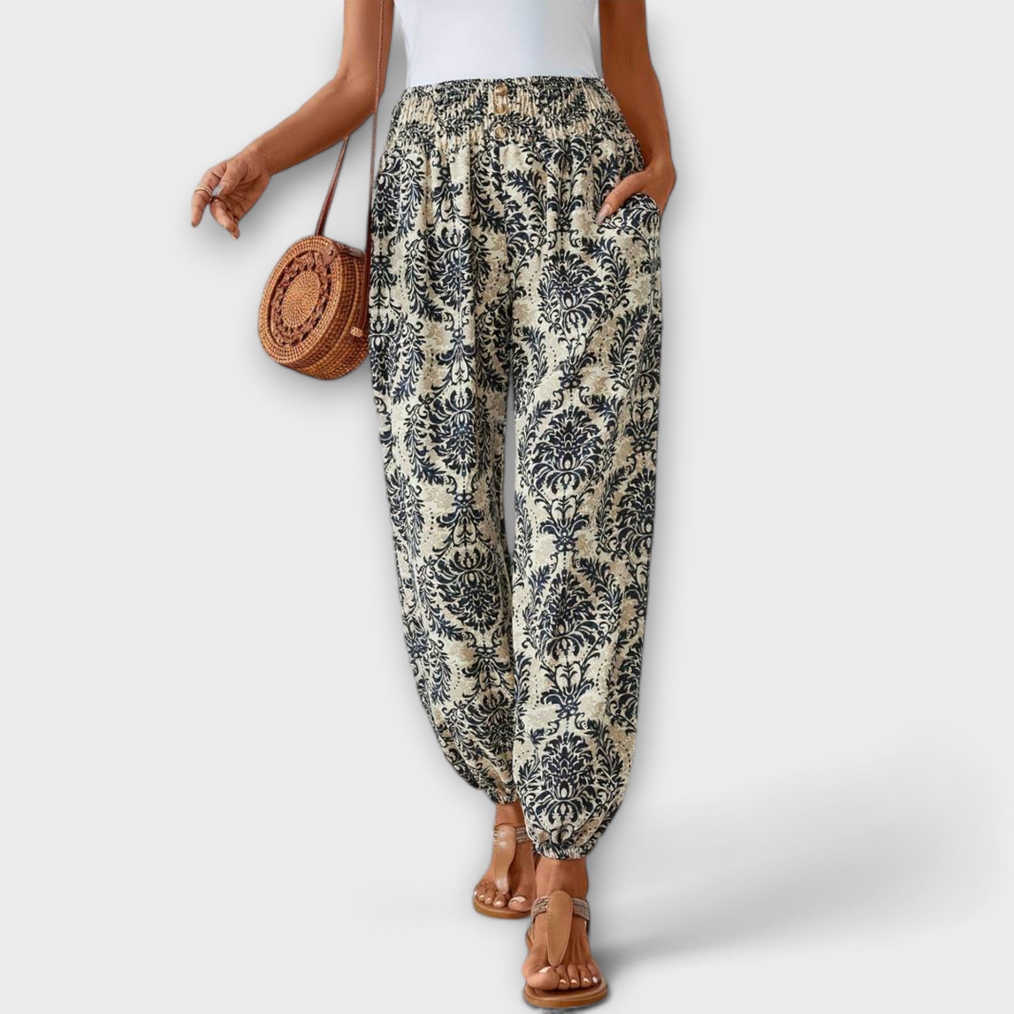 Scarlett - Trousers with ethnographic pattern