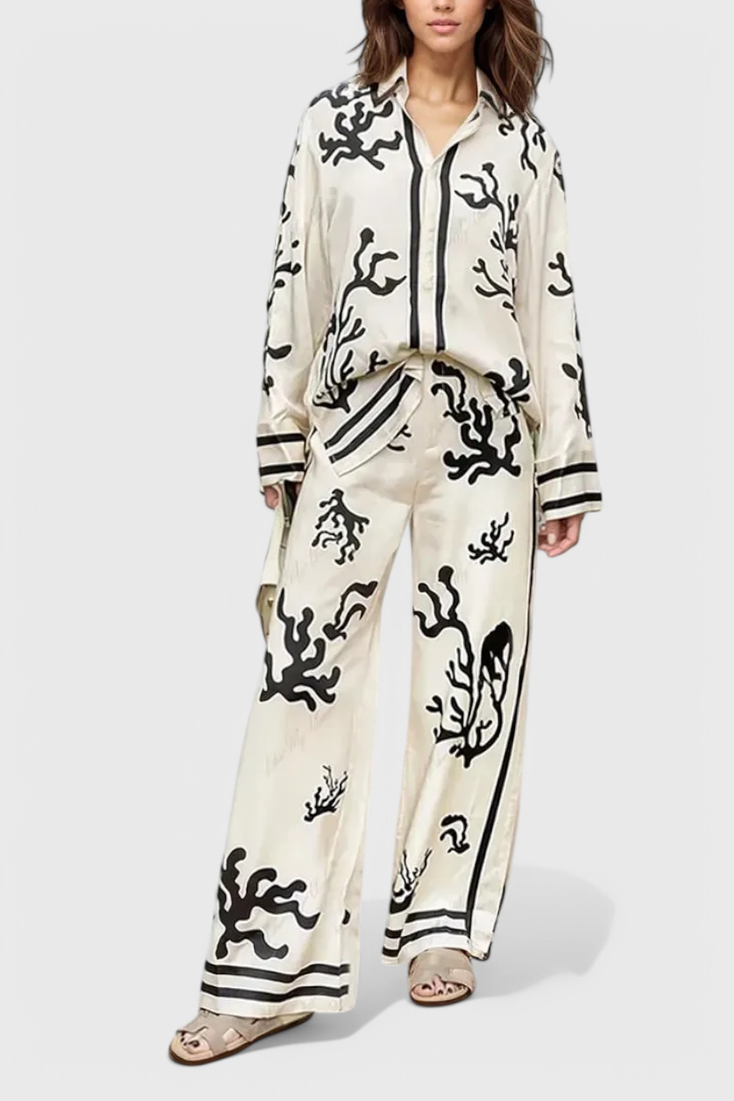 Nazaret Set with Wide Leg Pants and Artistic Print