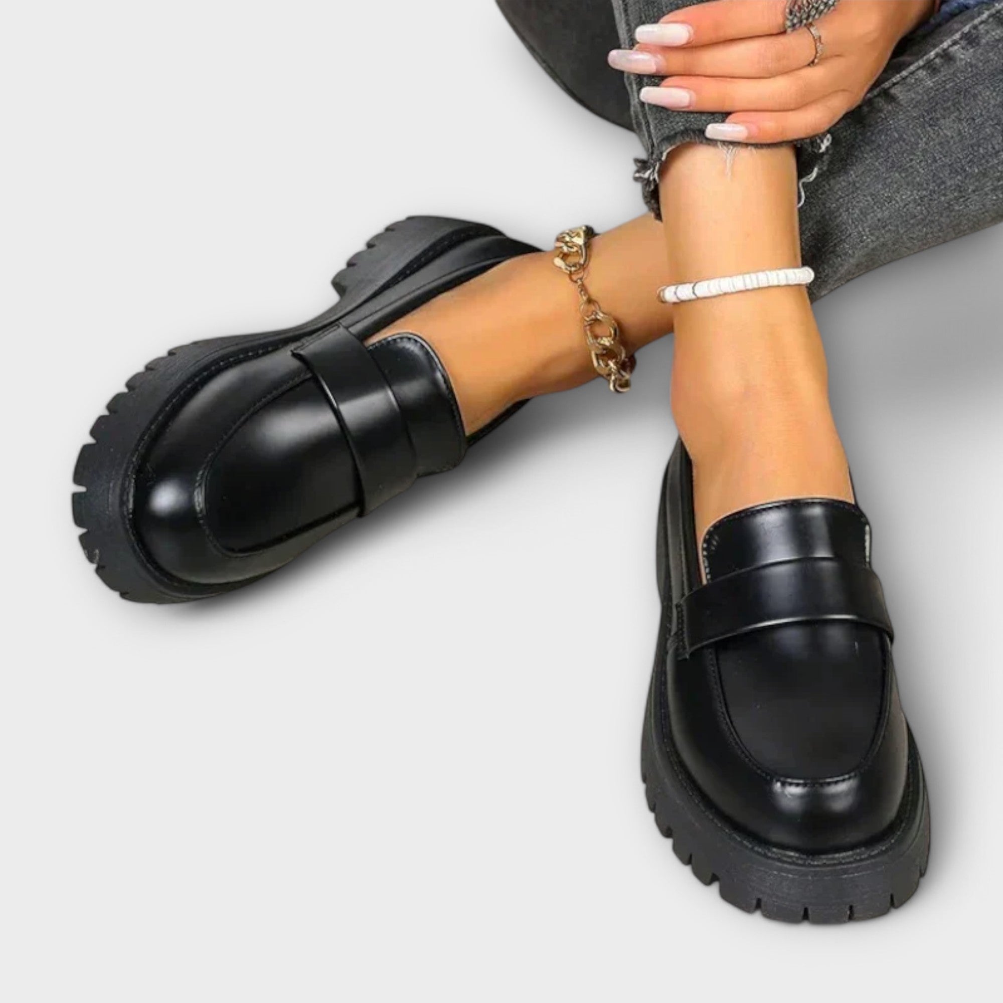 Women's Moccasins with Orthopedic Design and Satin Heel