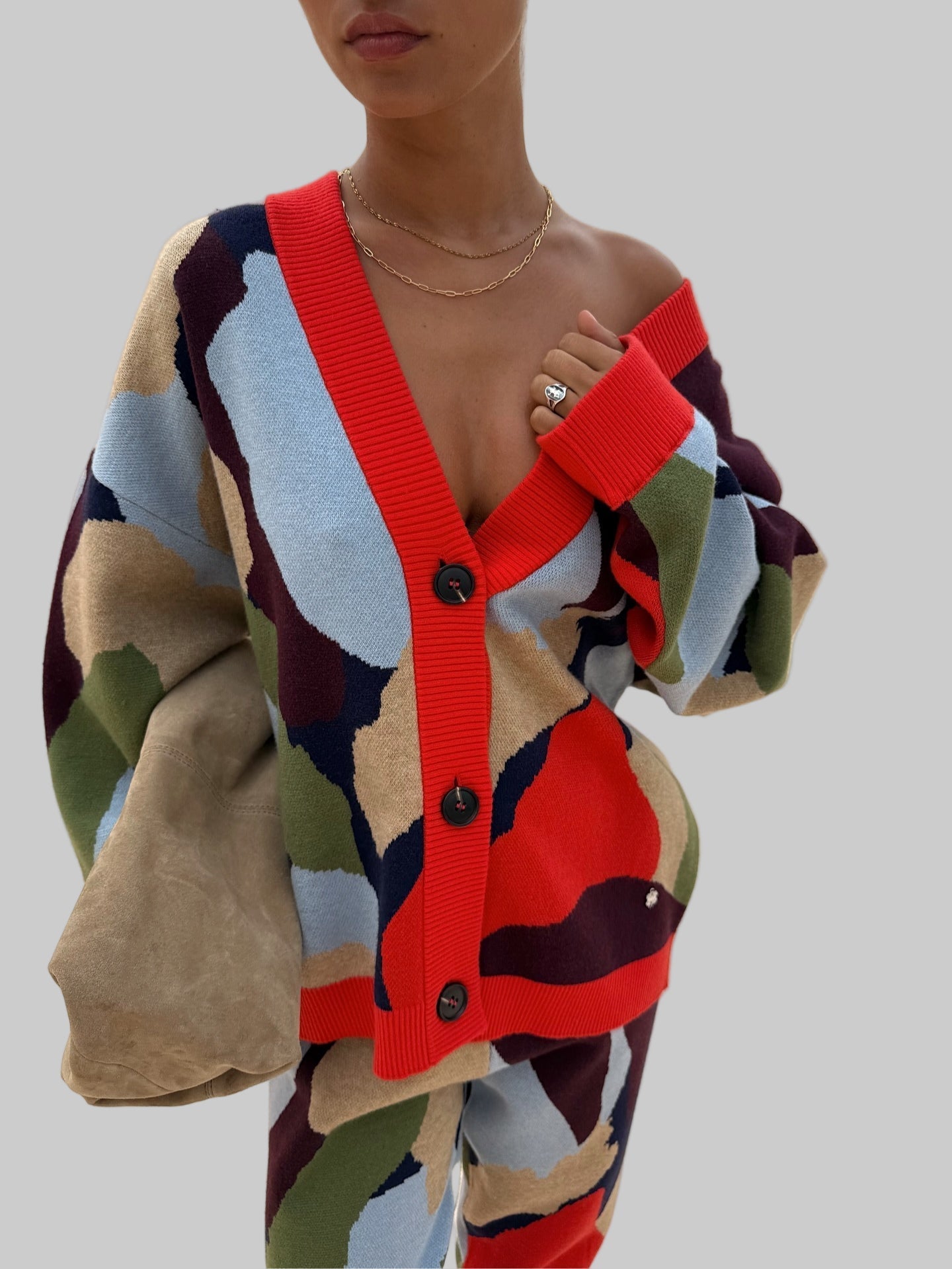 Cassandra - Knitted jacket with abstract geometric pattern