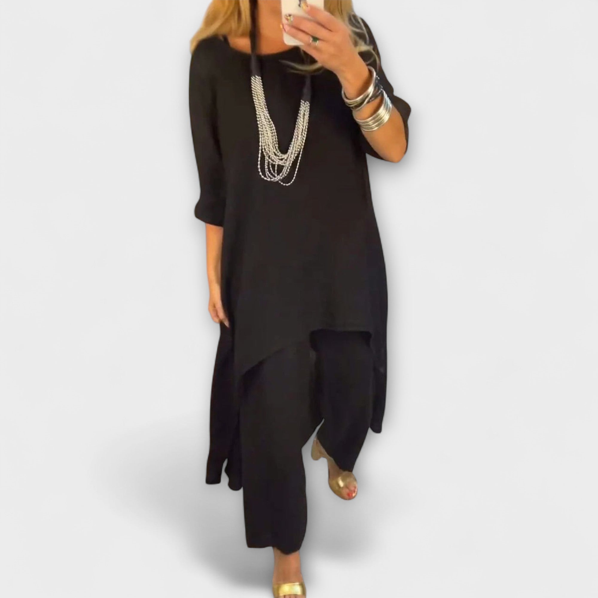 Tabea - Linen dress with round neckline