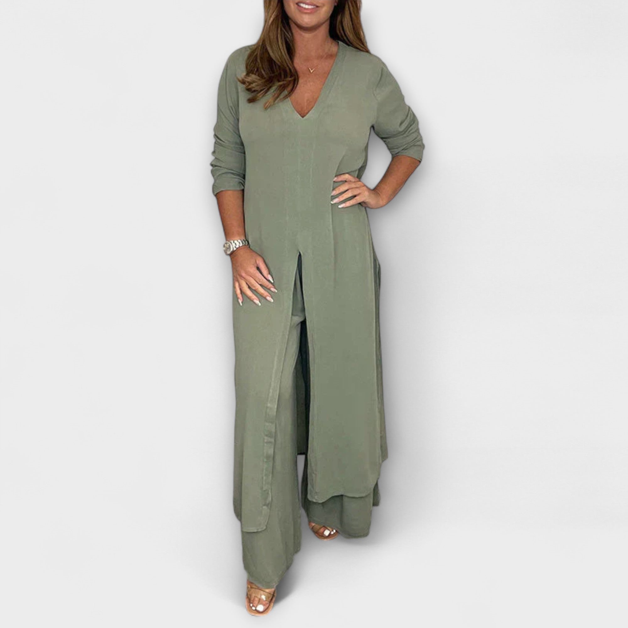 Elegant three-piece outfit for women