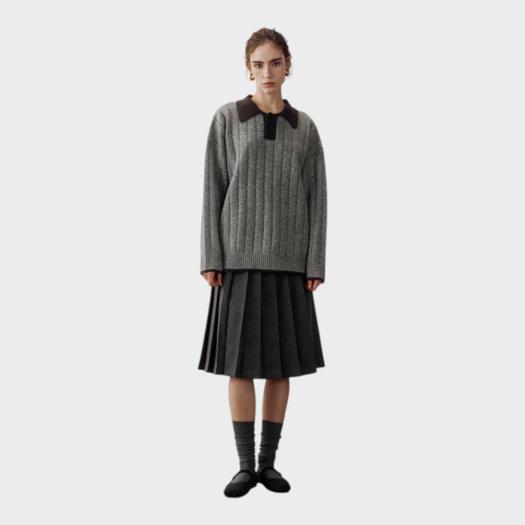 Rona | Knitted sweater with contrast collar