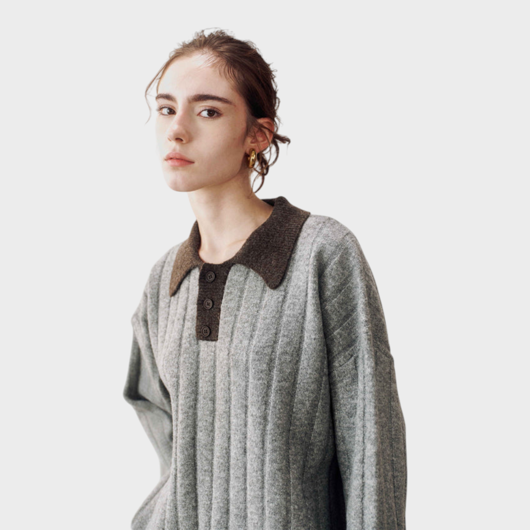 Rona | Knitted sweater with contrast collar