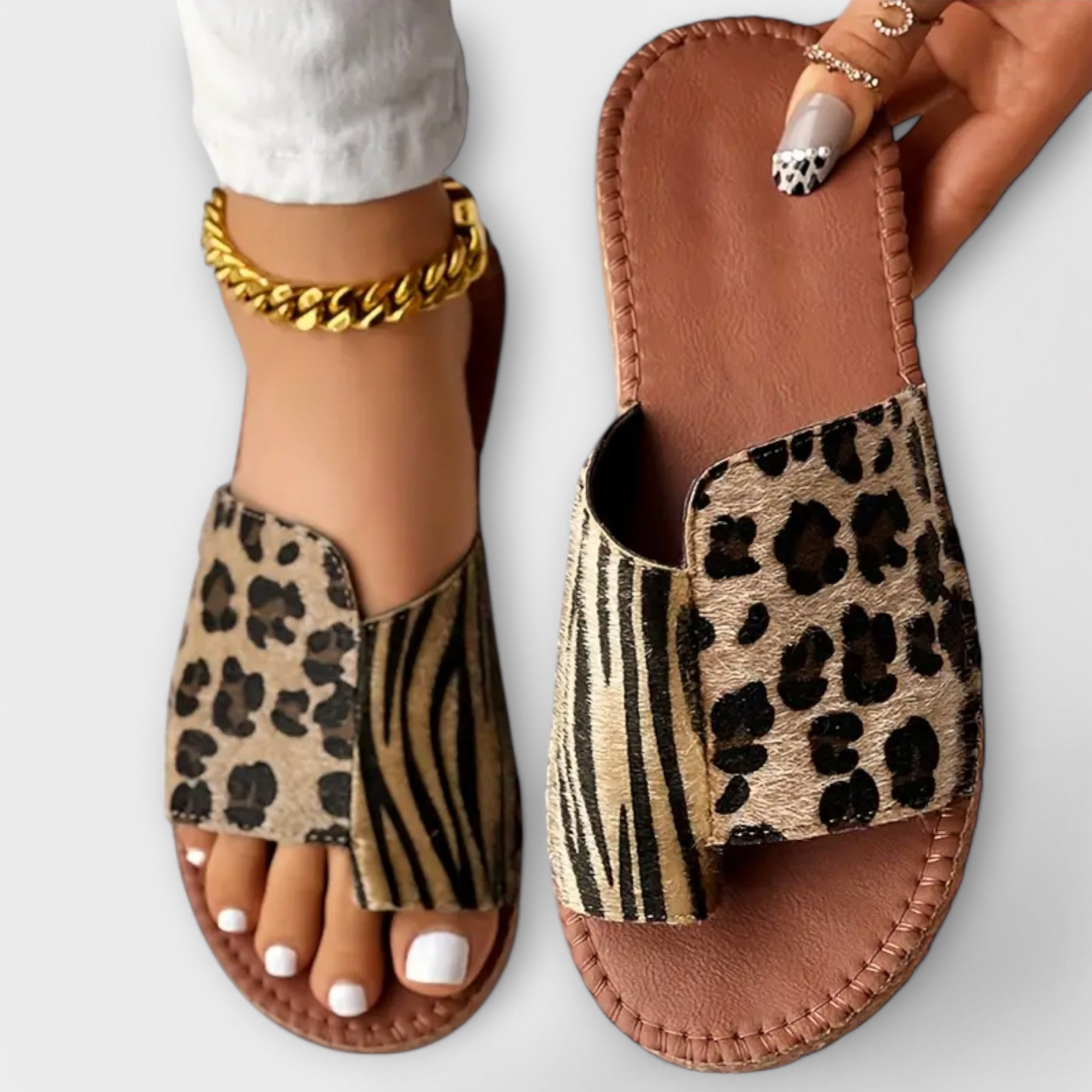 Stylish Flip Flops with Leopard Pattern and Dual Color