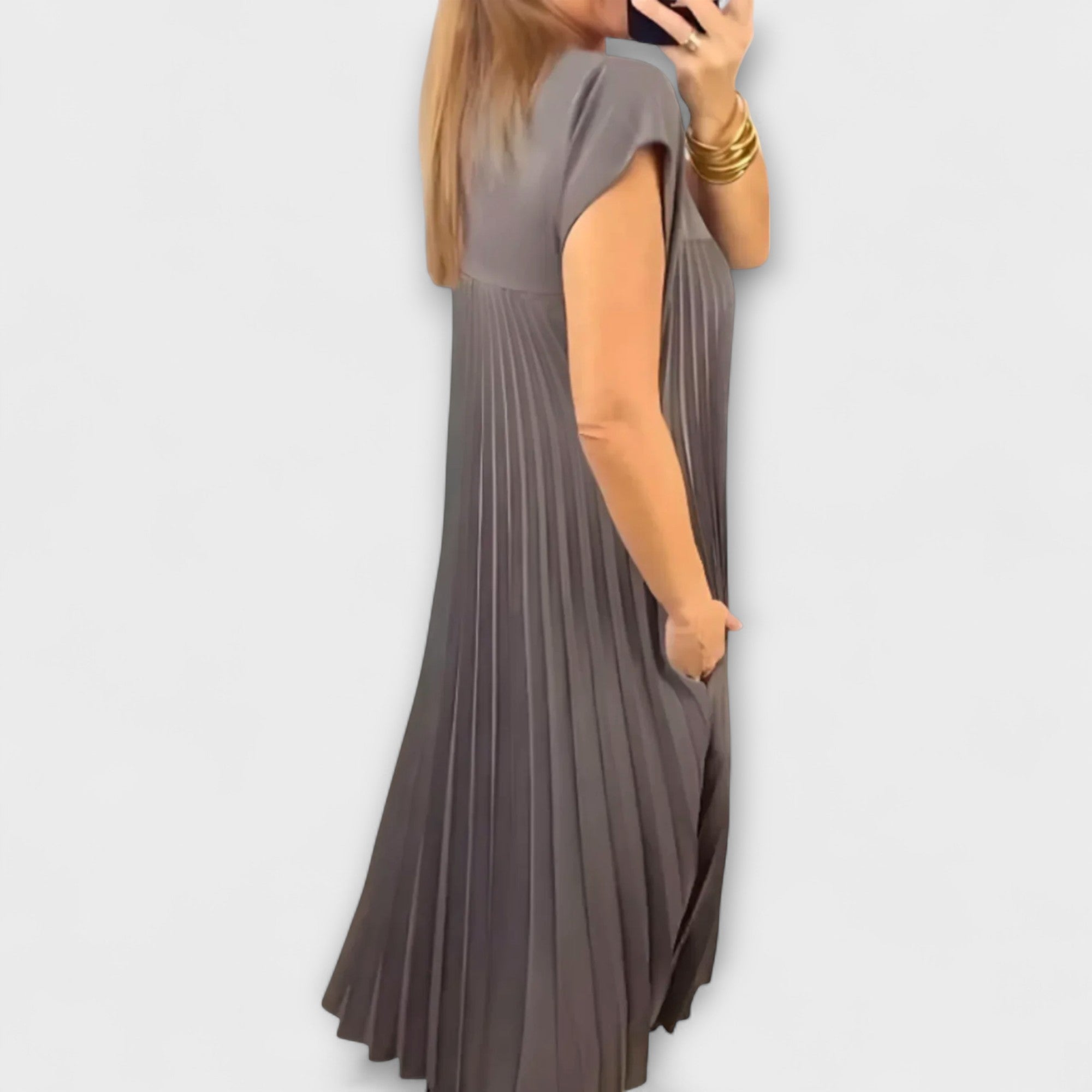 Zailer - Elegant Pleated Dress