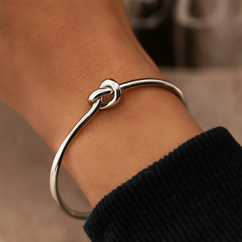 Adjustable vintage bracelet