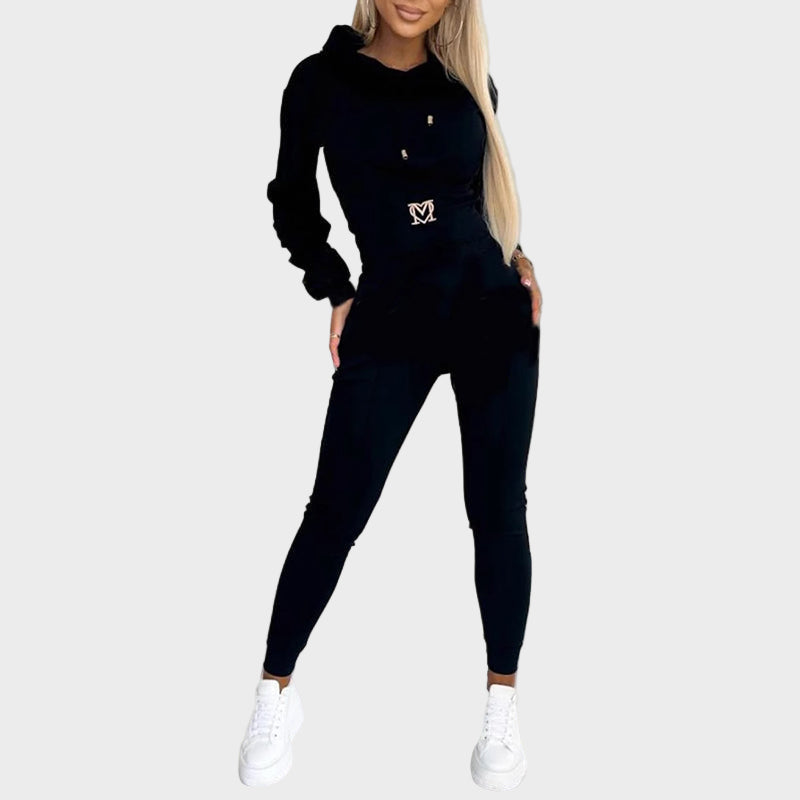 QUINN |Stylish and comfortable tracksuit set
